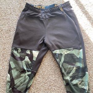 Nike Men’s Camo joggers